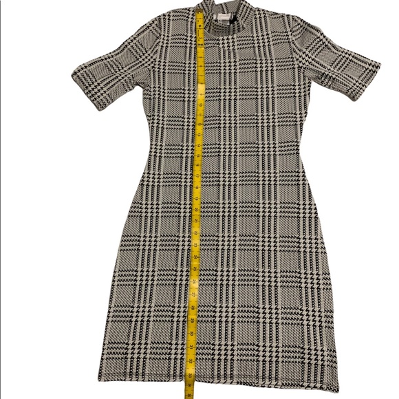 Black and White Plaid Dress - Picture 3 of 5